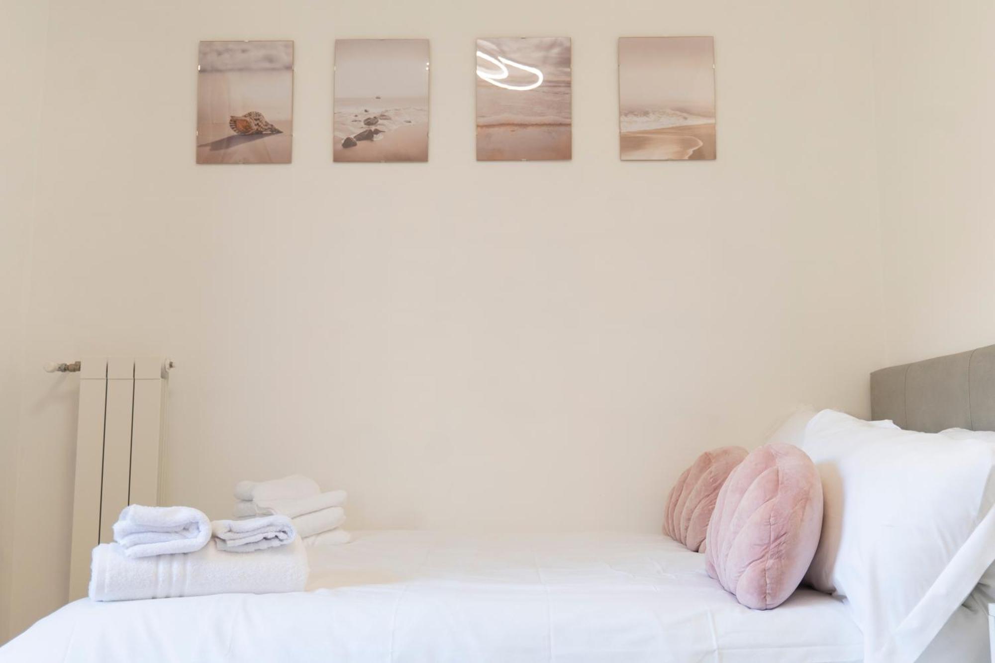 Cocoon House * Rom